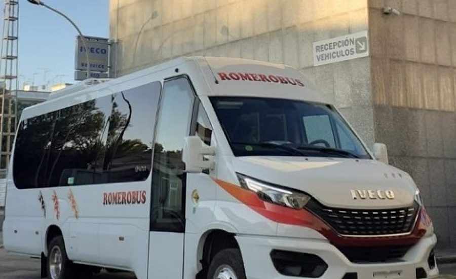 UNVI y AUTO DISTRIBUCIÓN HISPALIS hacen entrega de un microbús VENDAL a ROMEROBUS