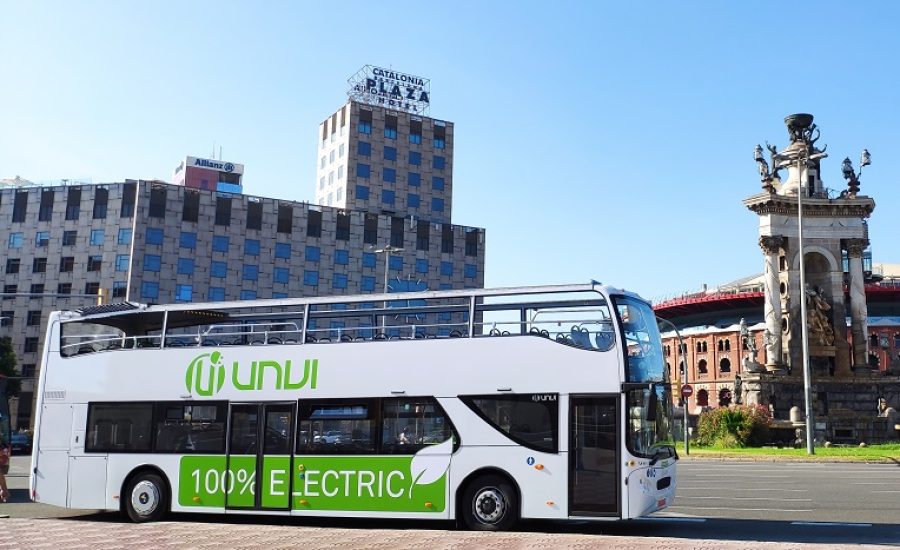UNVI prueba la nueva generación de su autobús turístico doble piso abierto 100% eléctrico en Barcelona