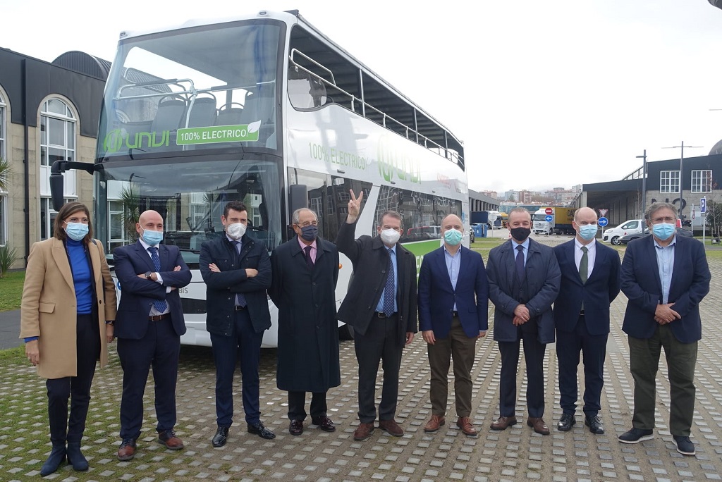 UNVI presenta en Vigo la nueva generación de su autobús turístico doble piso abierto 100% eléctrico